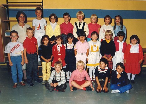 Klasse 1a der Pestalozzischule Edingen im Jahr 1986